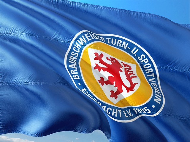 费迪南德:斯洛伐克是今晚更好的球队,但英格兰展示了个性和实力.